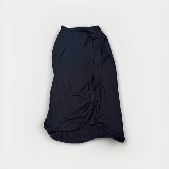Athleta Release Midi Skirt Black Draped Wrap Athleisure Travel Womens Small - Picture 8 of 10